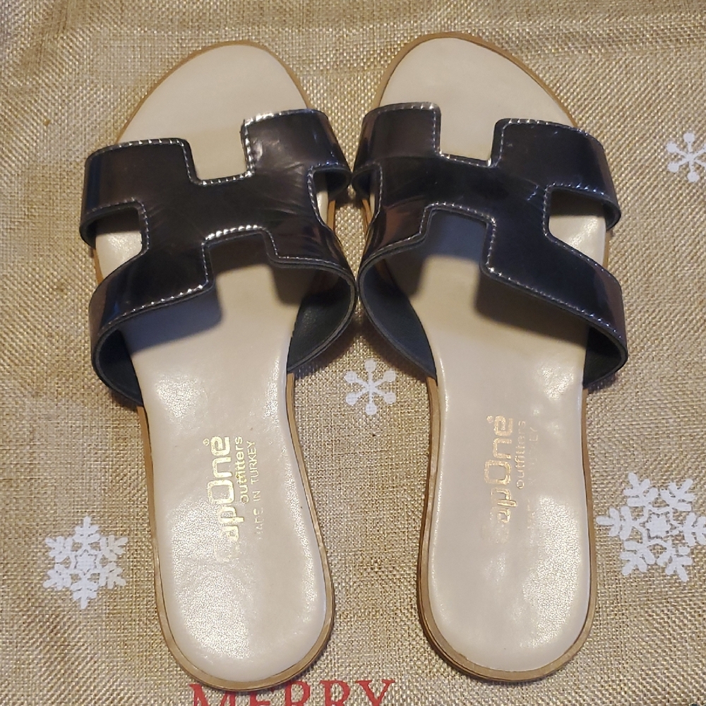 Capone Outfitters Stylish Silver  Slip-On Sandals
